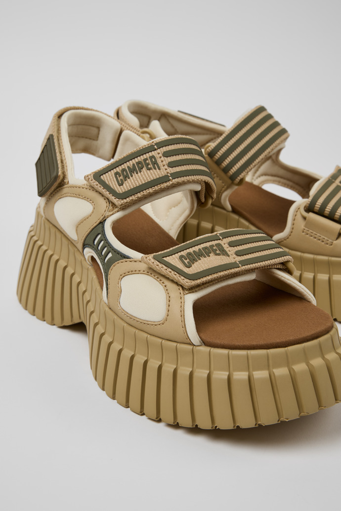 Camper Pix BCN - Sandalias multicolor de piel y textil para mujer.