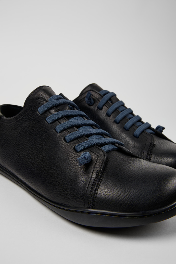 Camper Peu - Zapatos negros de piel para hombre.