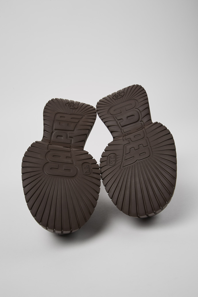 Camper BCN - Zapato marrón de piel para mujer