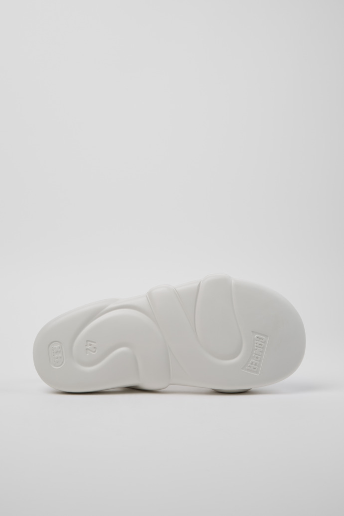 Camper Kobarah Flat Wide - Sandalia de piel blanca para hombre.