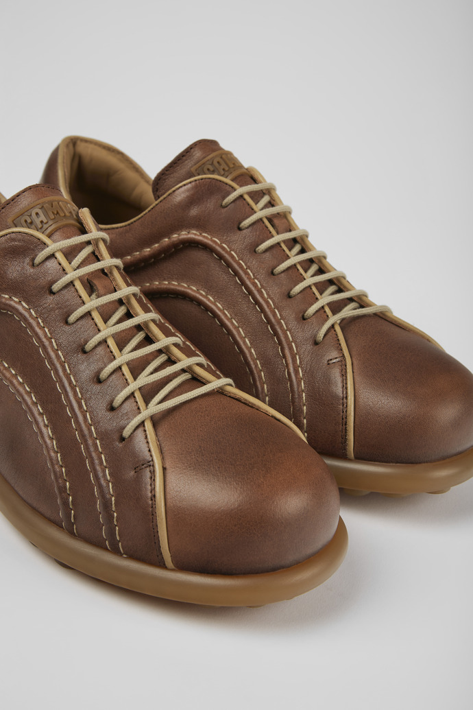 Camper Pelotas - Zapato marrón para hombre de piel de curtido vegetal