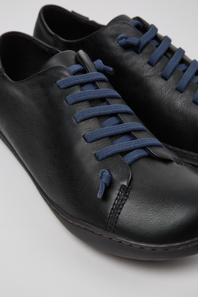 Camper Peu - Zapatos negros de piel para hombre.