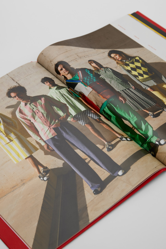 Camper The Walking Society Número 18 - Revista The Walking Society