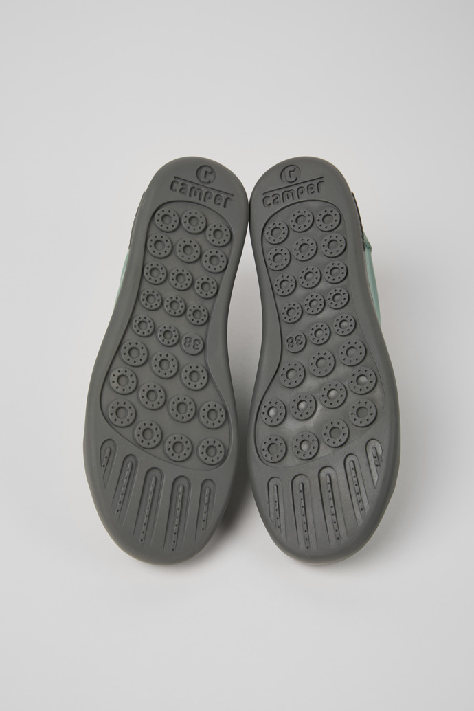 Camper Peu Touring - Zapatillas verdes para mujer de PET reciclado.